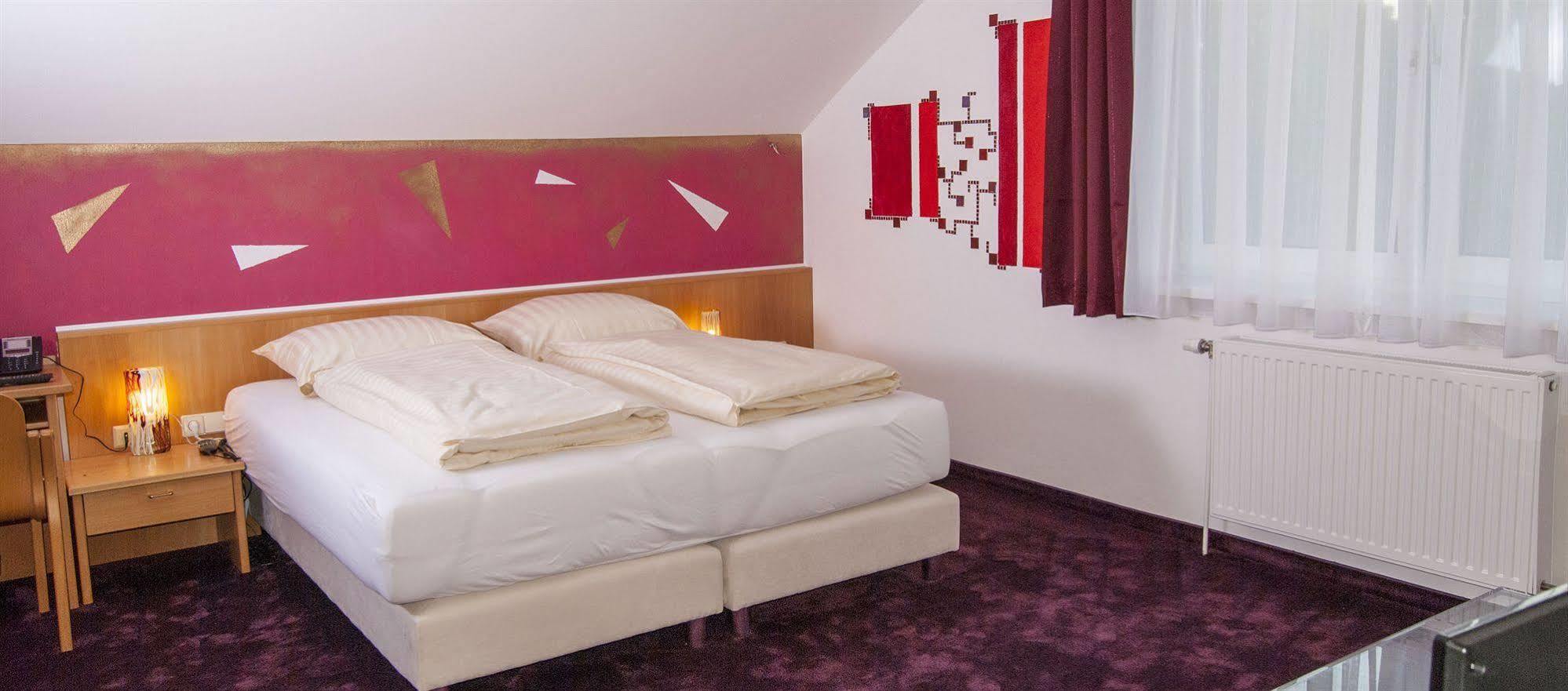 Hotel Residenz Hoessinger Karlstetten Екстериор снимка