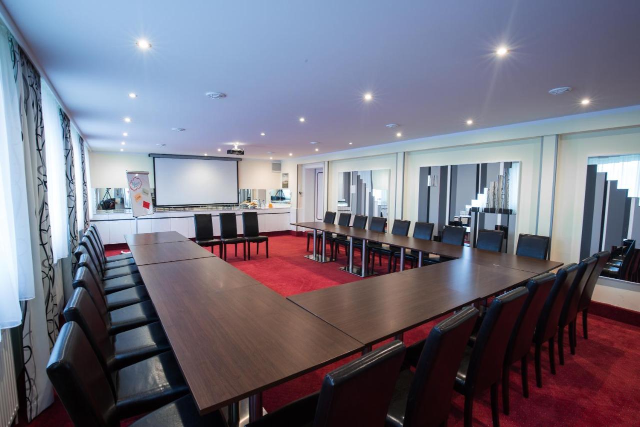 Hotel Residenz Hoessinger Karlstetten Екстериор снимка