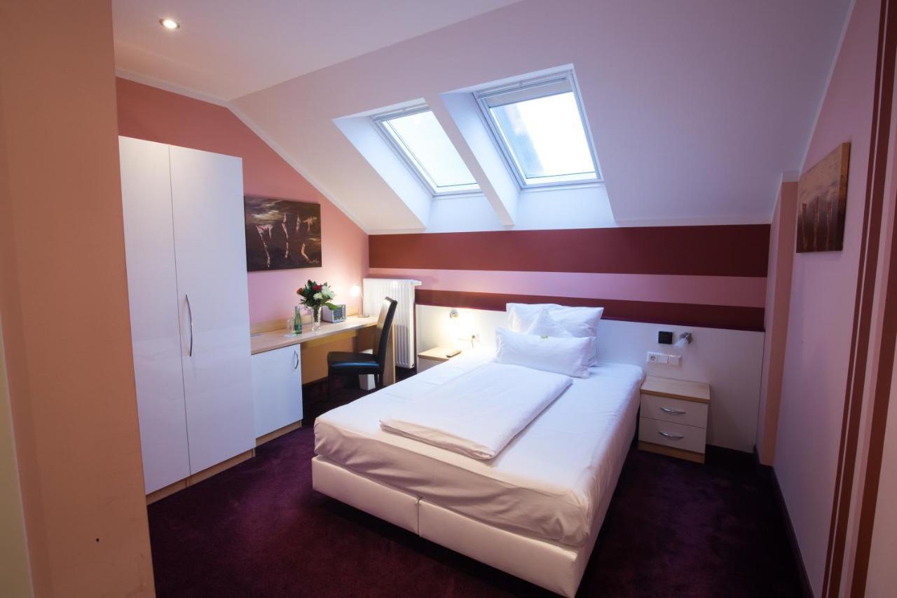 Hotel Residenz Hoessinger Karlstetten Екстериор снимка