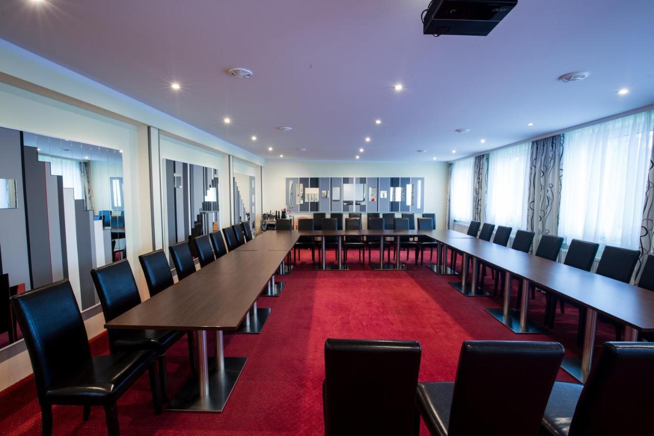 Hotel Residenz Hoessinger Karlstetten Екстериор снимка