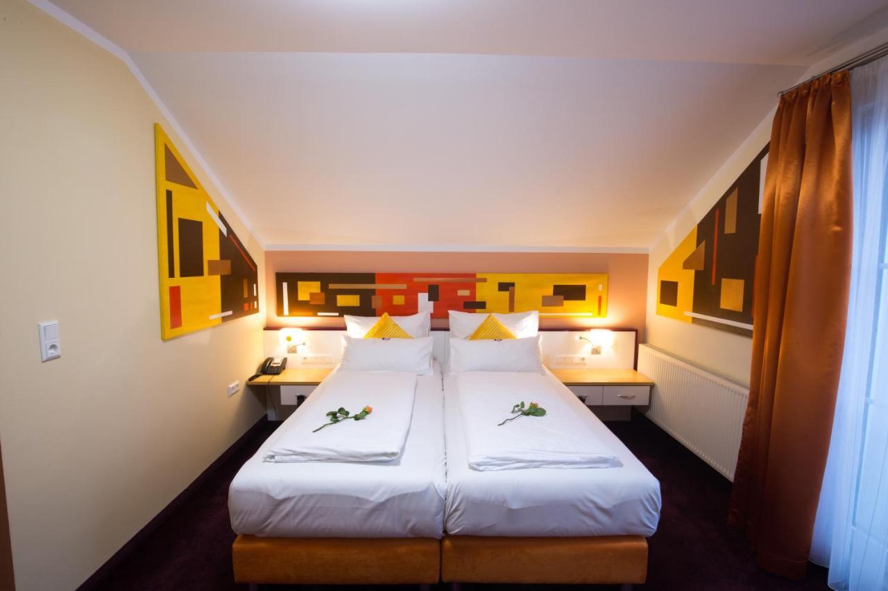 Hotel Residenz Hoessinger Karlstetten Екстериор снимка